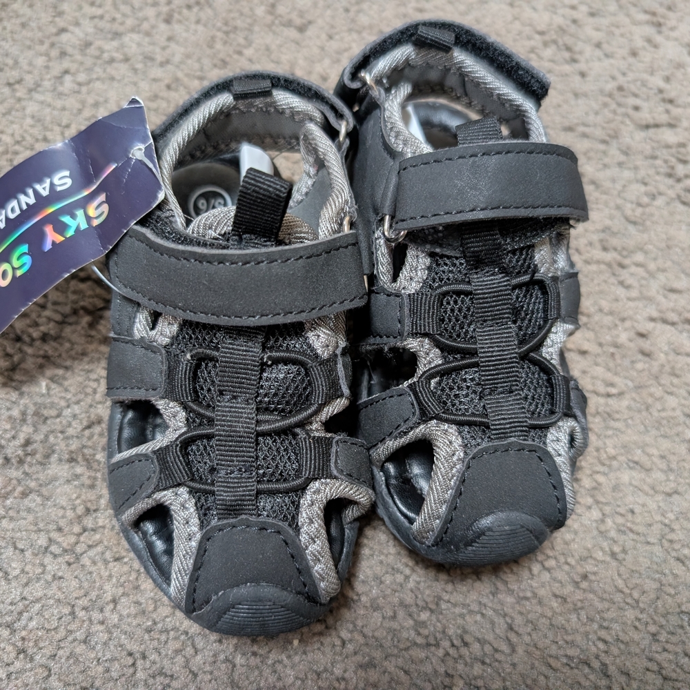 Black and Gray Kids Sandals